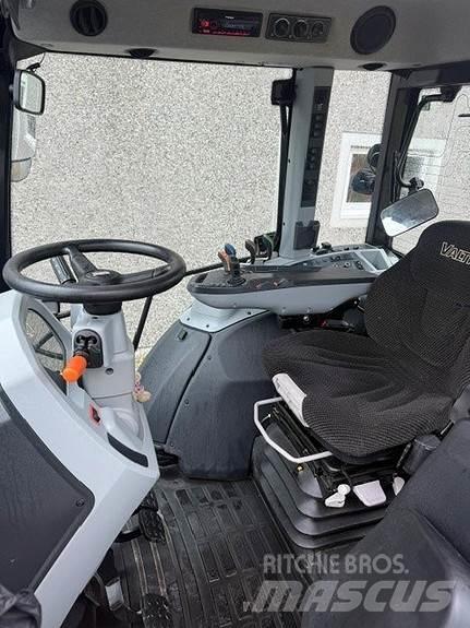 Valtra G 135 A Tracteur