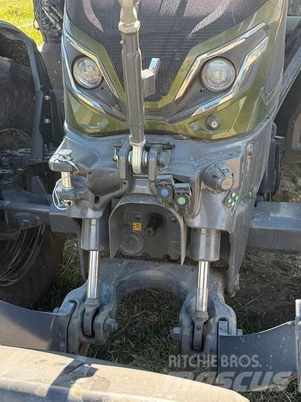 Valtra G 135 V Tracteur