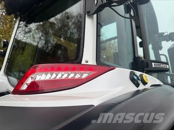 Valtra G135A Tracteur
