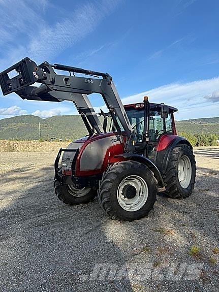 Valtra M150 Tracteur