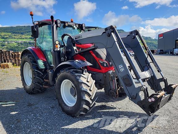 Valtra N 104 H5 Tracteur