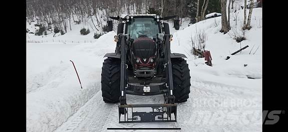 Valtra N134D Tracteur