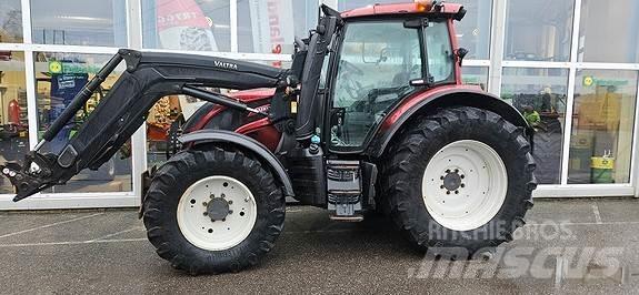 Valtra N174 Tracteur