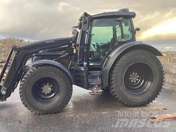 Valtra N174 Tracteur