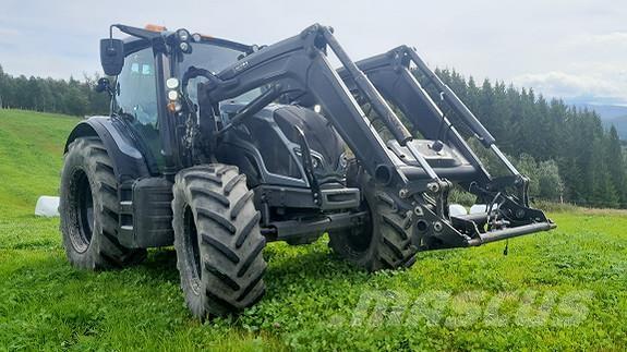 Valtra N174 Tracteur