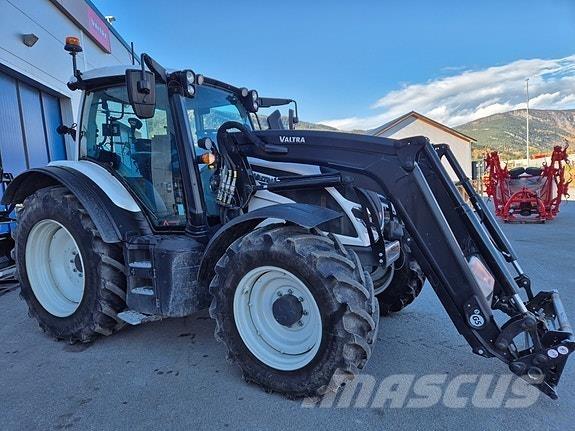 Valtra N175D. Tracteur