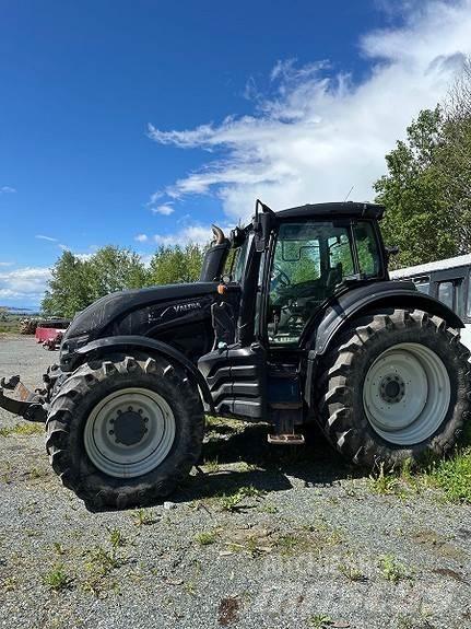 Valtra T 214 Tracteur
