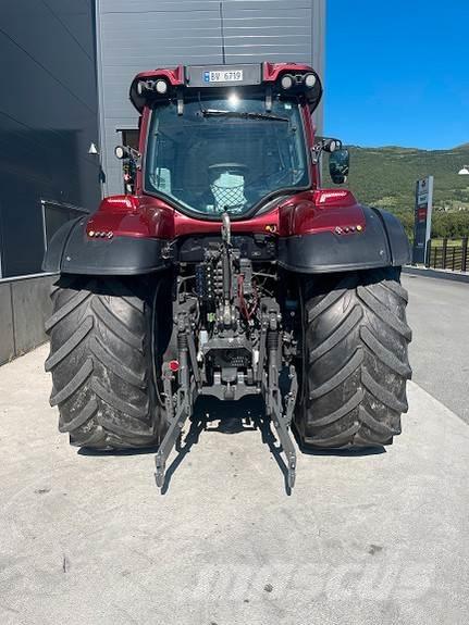 Valtra T214 Tracteur