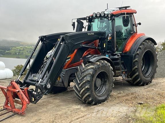 Valtra T235D Tracteur