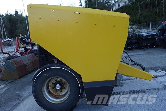 Vama 5 kubikk Autres équipements pour route et neige