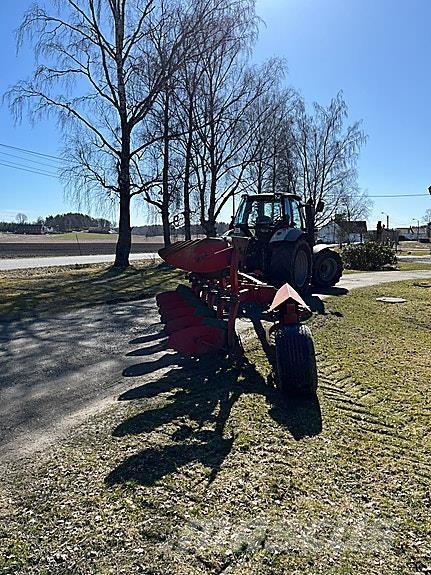   Charrue non réversible