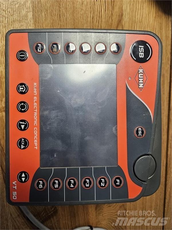  - - -  Kuhn VT 50 Autres équipements pour tracteur