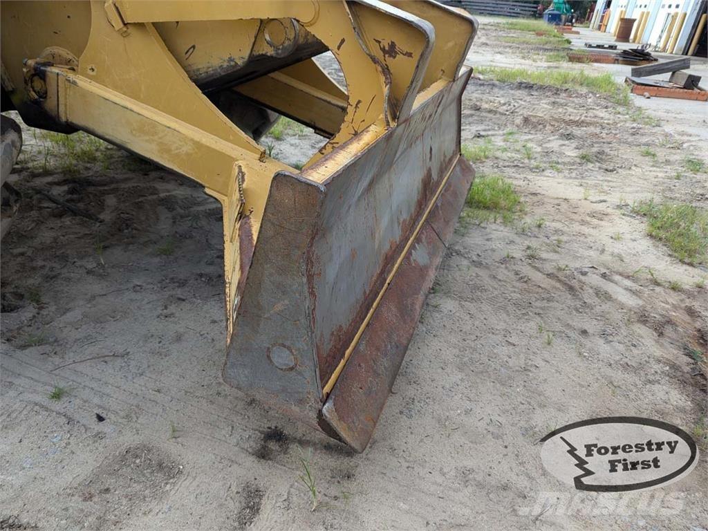 CAT 525C Débusqueur