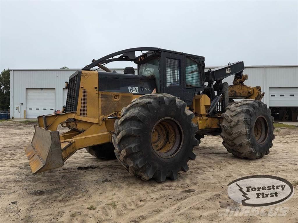 CAT 535C Débusqueur