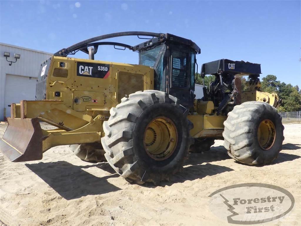 CAT 535D Débusqueur