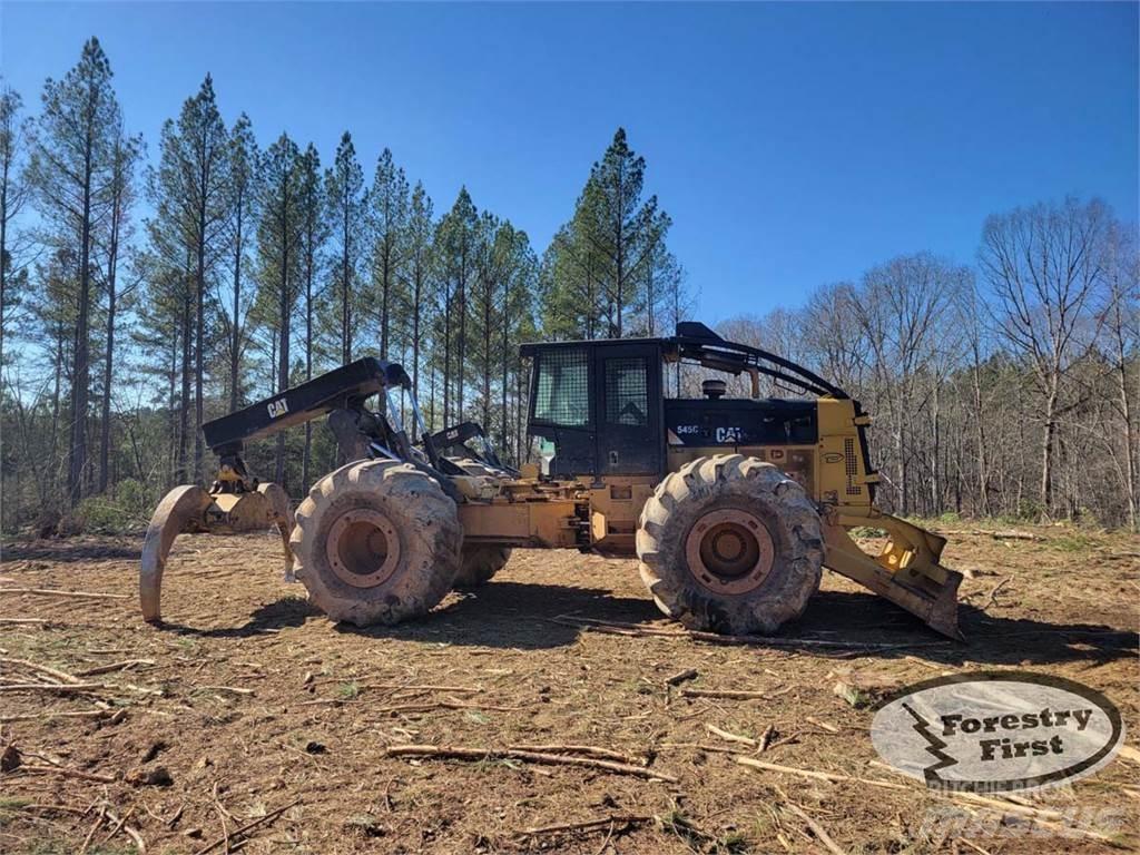 CAT 545C Débusqueur