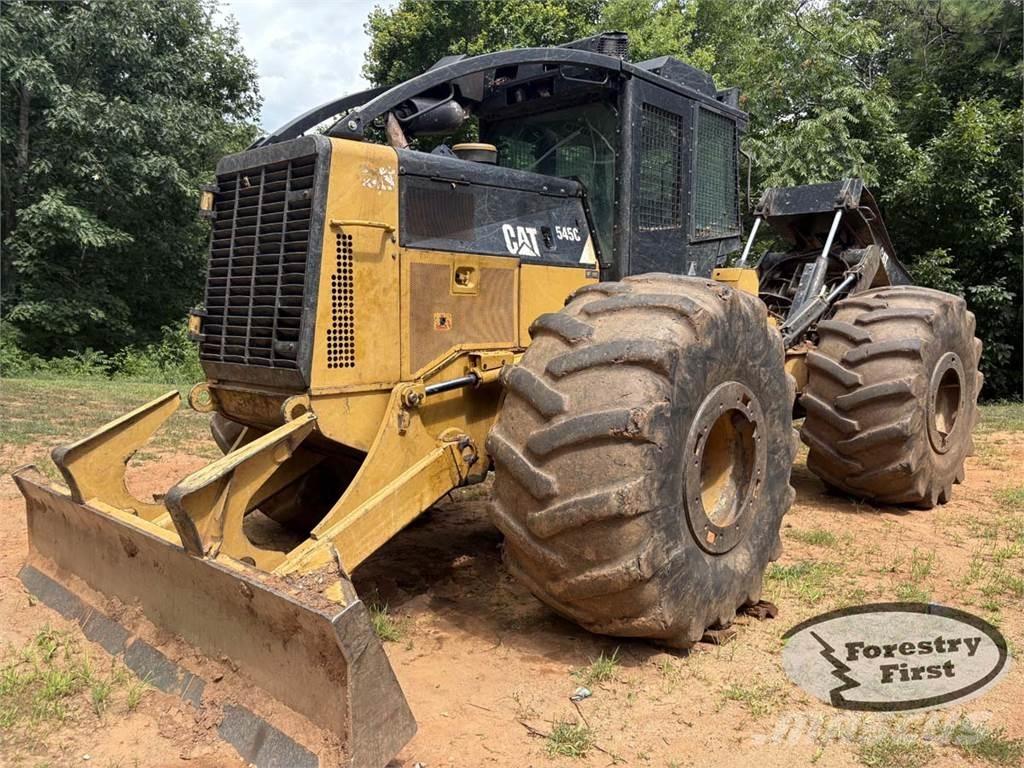 CAT 545C Débusqueur