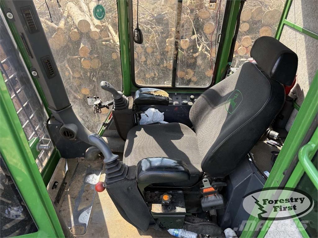 John Deere 437E Chargeuse forestière