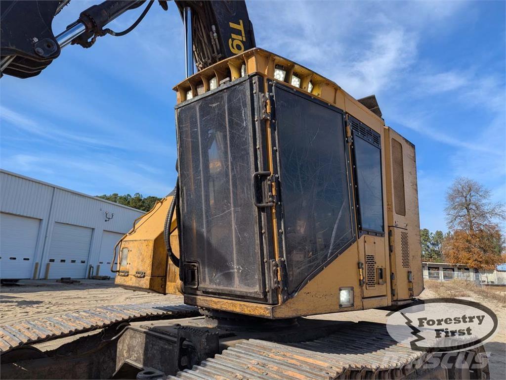 Tigercat 822D Abatteuse groupeuse