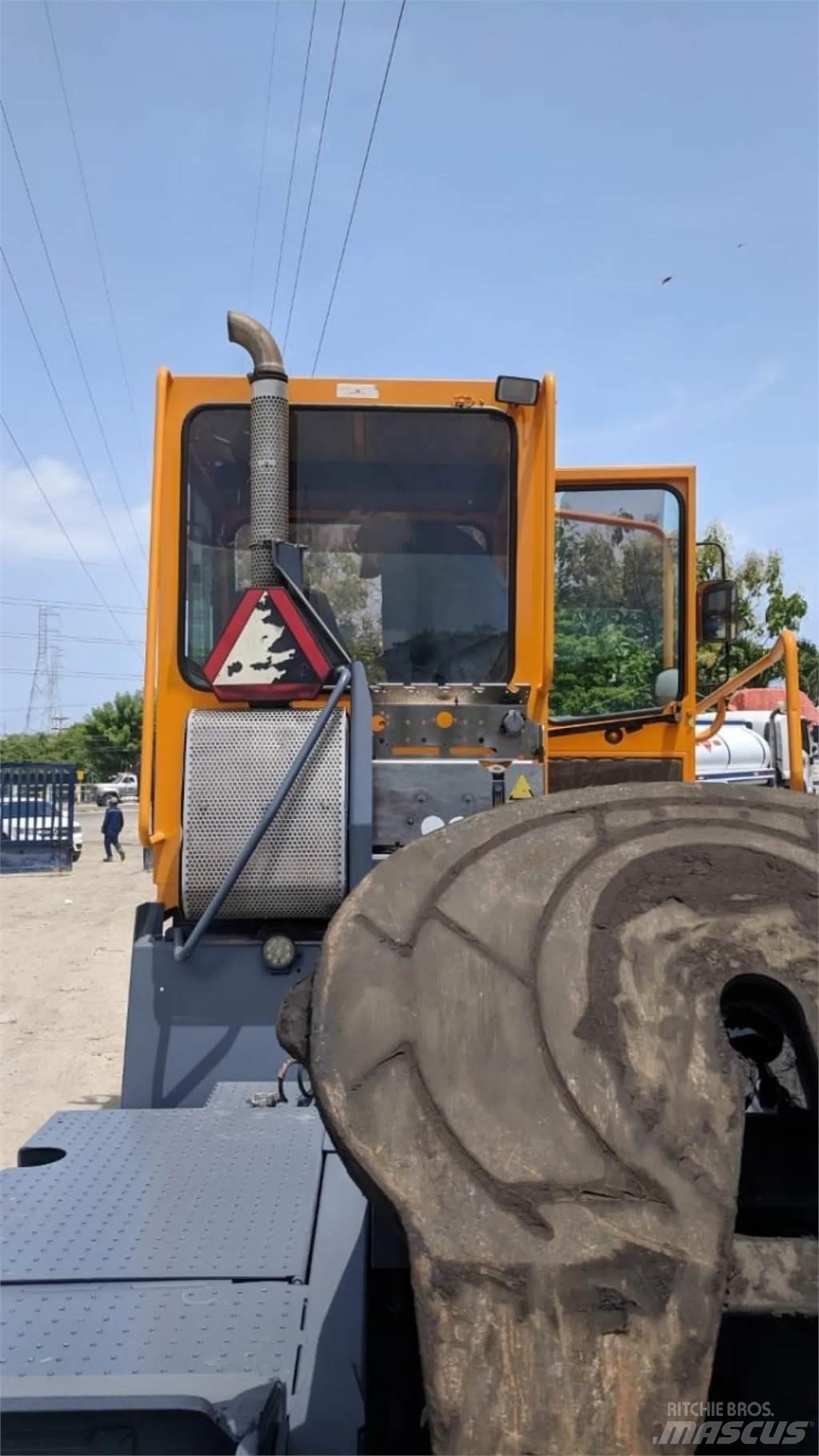 Terberg YT182 Tracteur de manœuvre