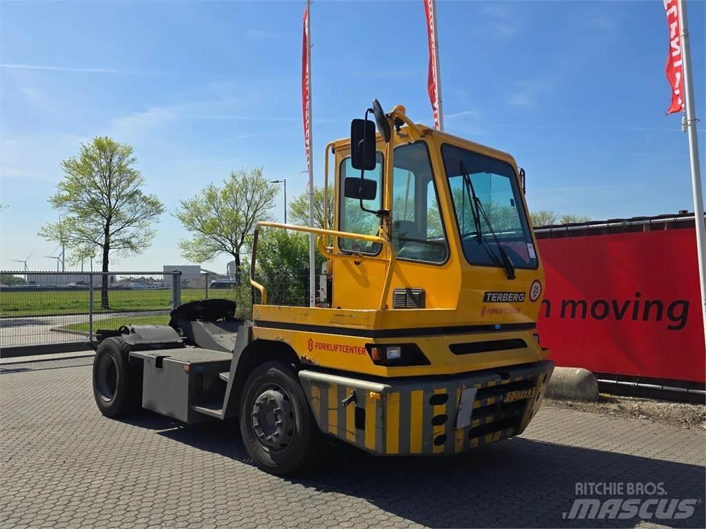 Terberg YT182 Tracteur de manœuvre