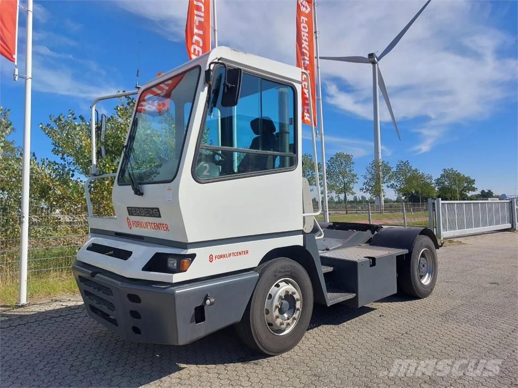 Terberg YT182 Tracteur de manœuvre