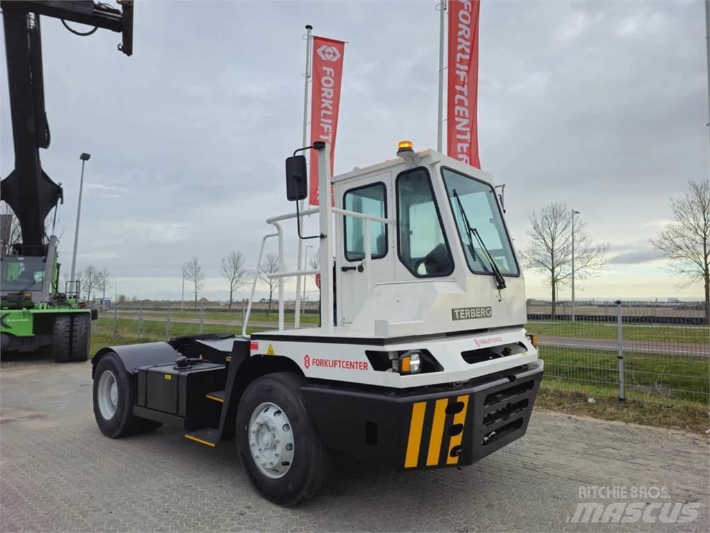 Terberg YT220 Tracteur de manœuvre