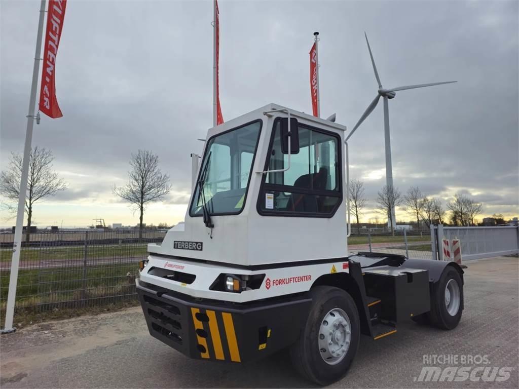 Terberg YT220 Tracteur de manœuvre