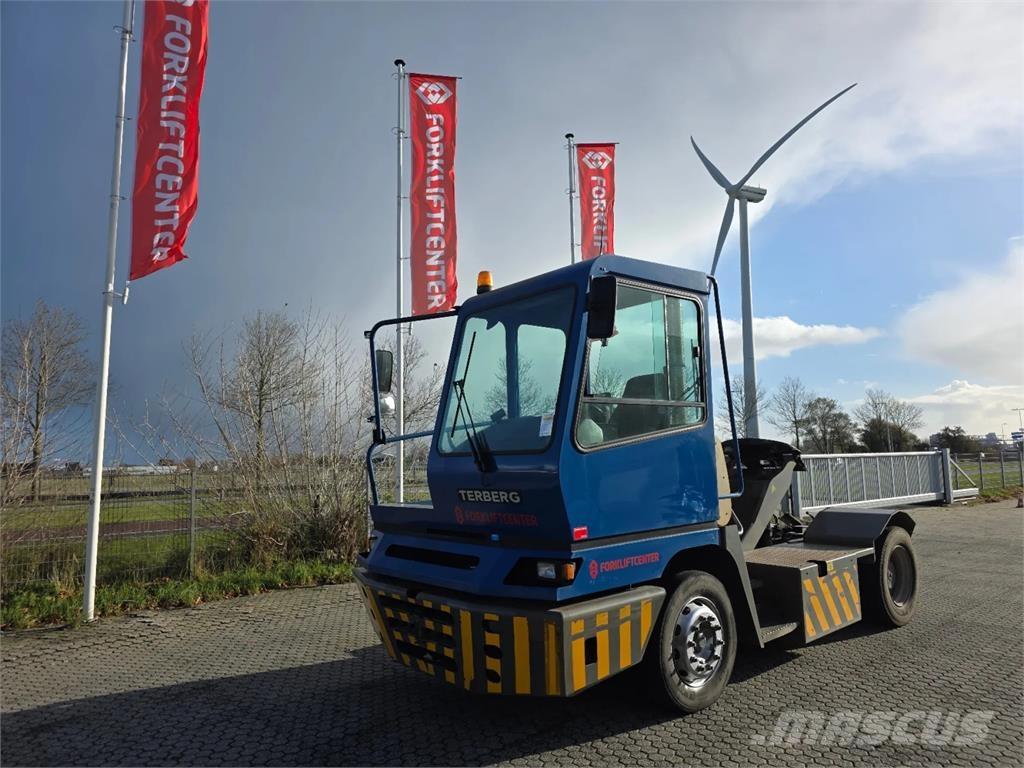 Terberg YT222 Tracteur de manœuvre