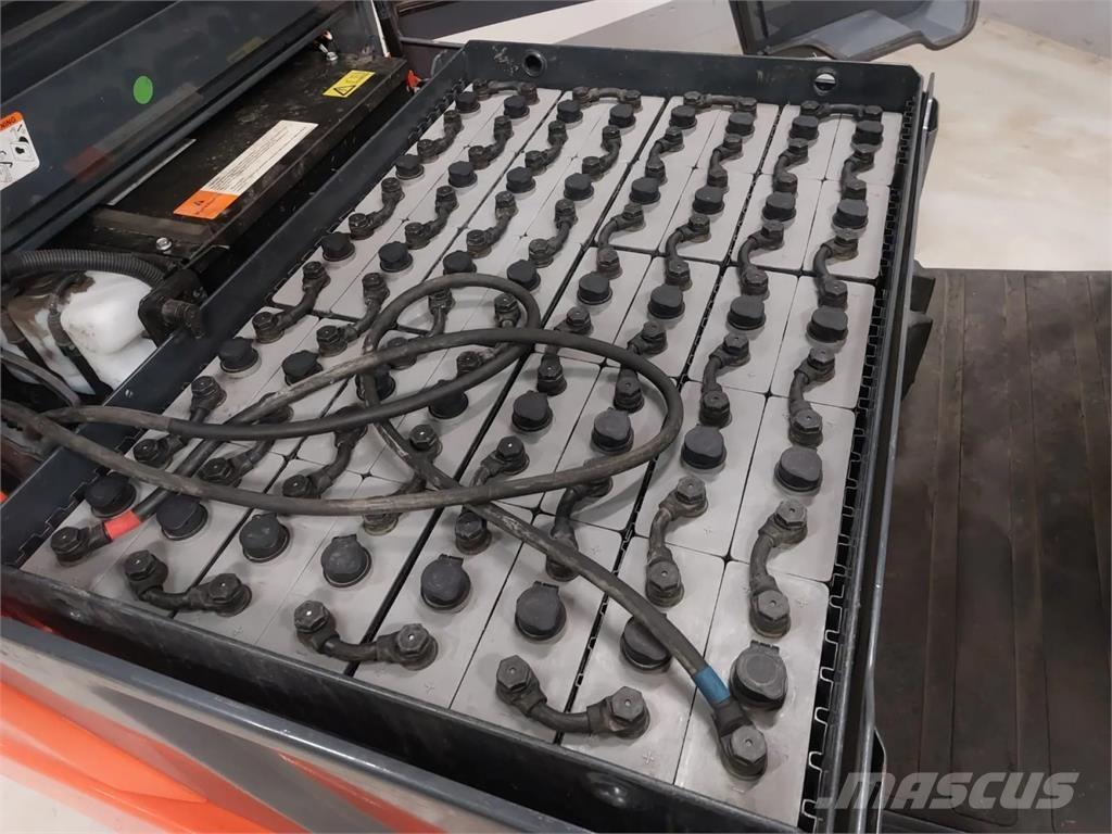 Toyota 8FBMKT25 Chariots élévateurs électriques