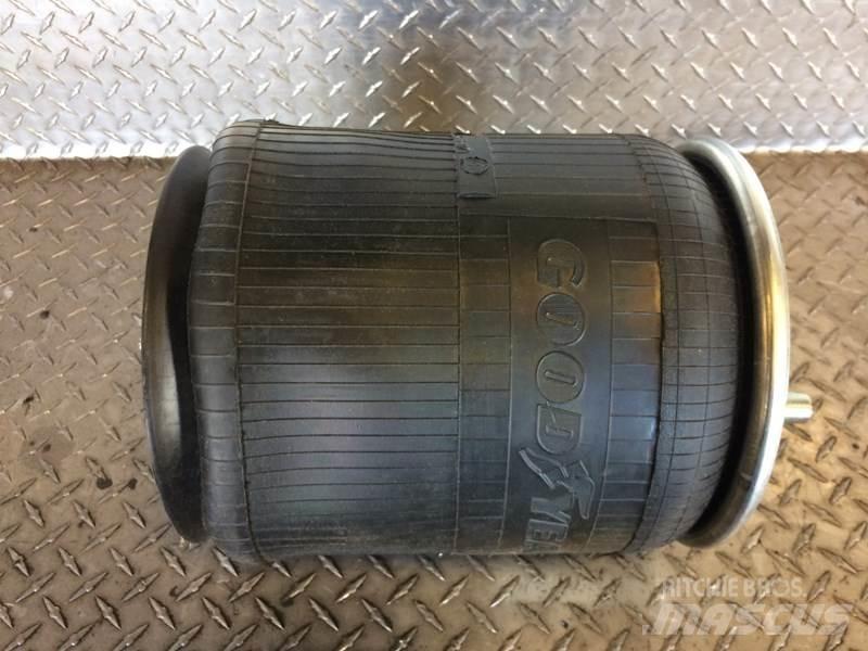 Goodyear  Châssis et suspension
