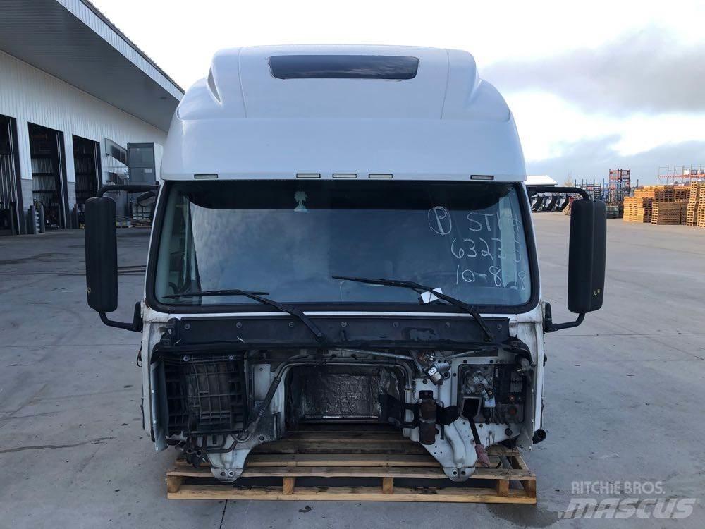 Volvo VNL Cabines