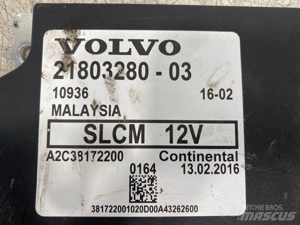 Volvo VNL Cabines