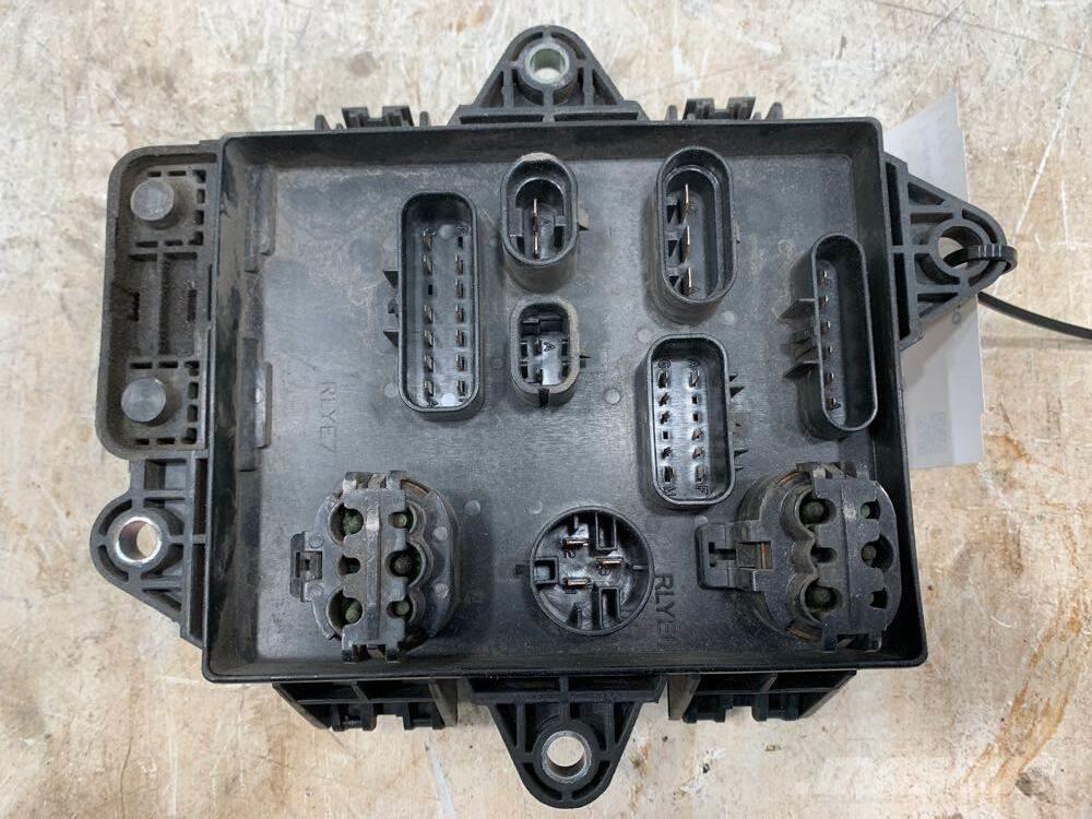 Volvo VNL Electronique