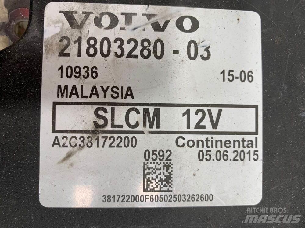 Volvo VNL Cabines