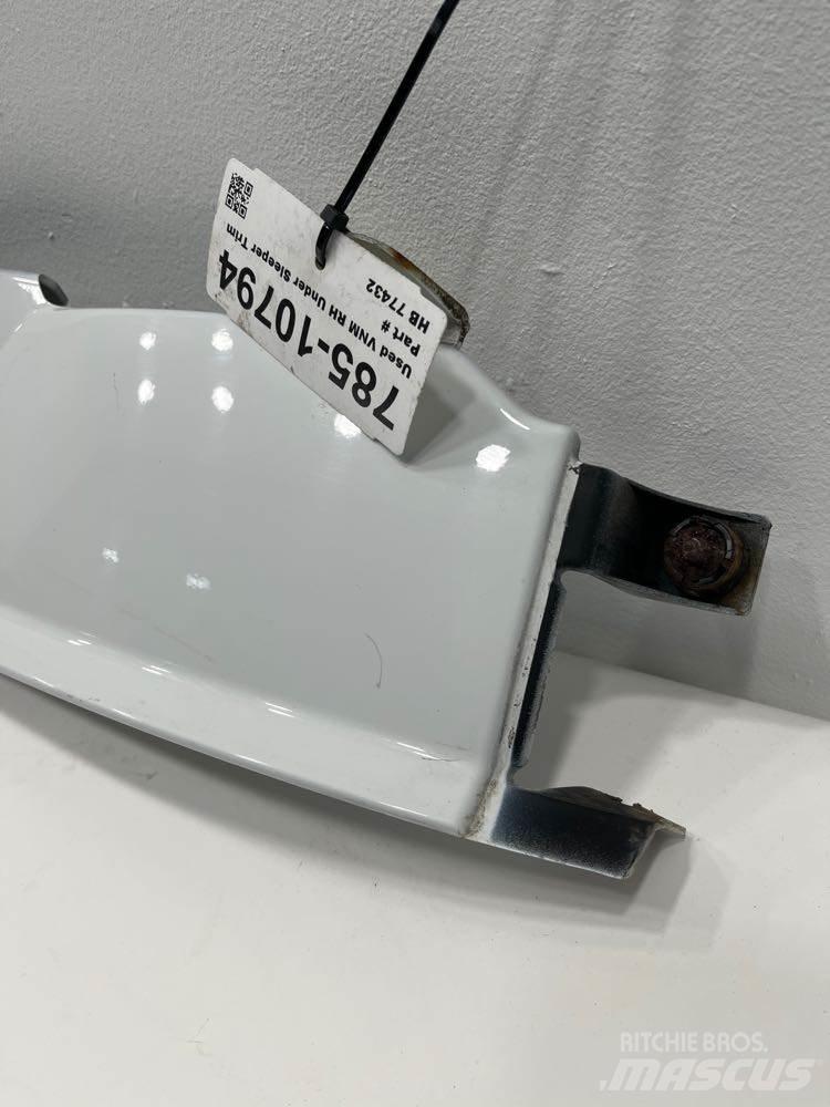 Volvo VNM Cabines