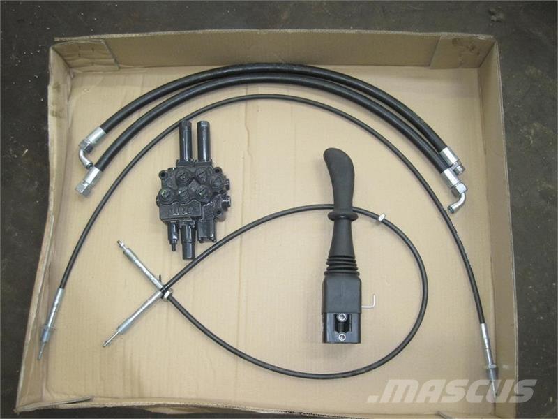  - - -  J stik Chargeur frontal, fourche