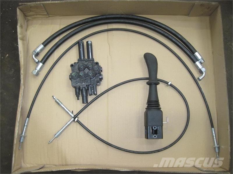  - - -  J stik Chargeur frontal, fourche