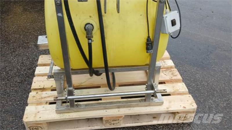  - - - Sprøjte Pulvérisateurs traînés