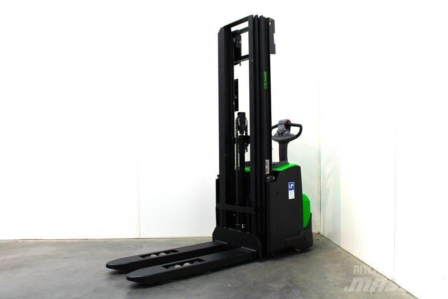 Cesab S 214 L / 475 Gerbeur accompagnant