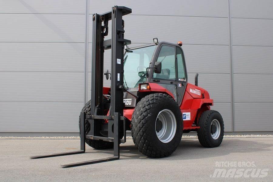 Manitou M 30-4 Chariot tout terrain