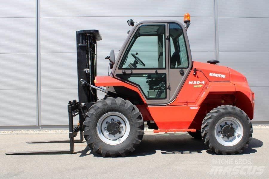 Manitou M 30-4 Chariot tout terrain