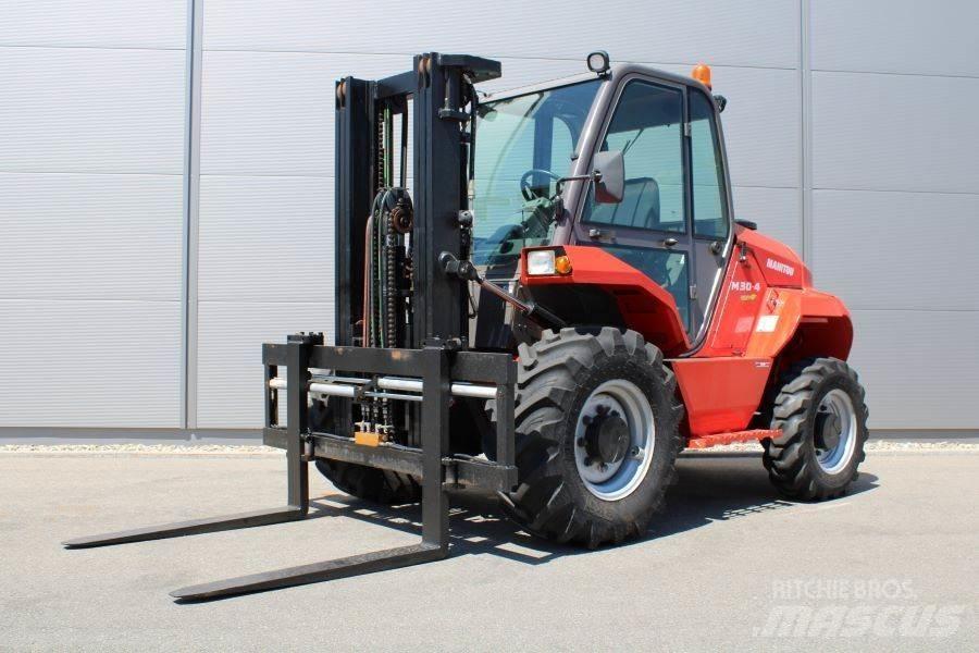 Manitou M 30-4 Chariot tout terrain