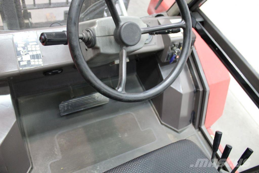 Manitou M 30-4 Chariot tout terrain