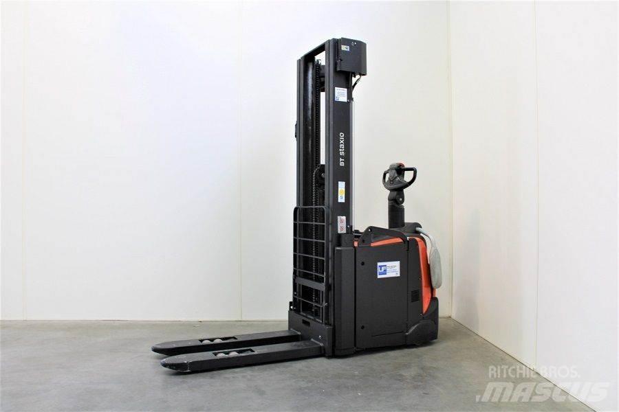 Toyota BT SPE160L Gerbeur accompagnant