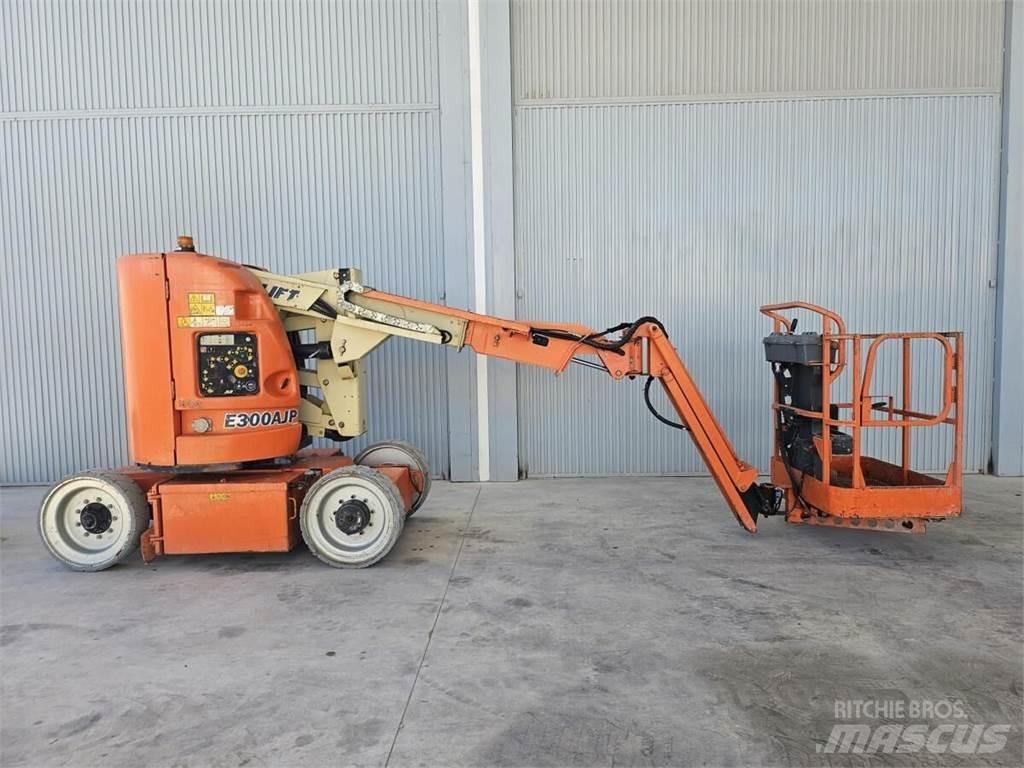 JLG E300AJP Nacelles articulées