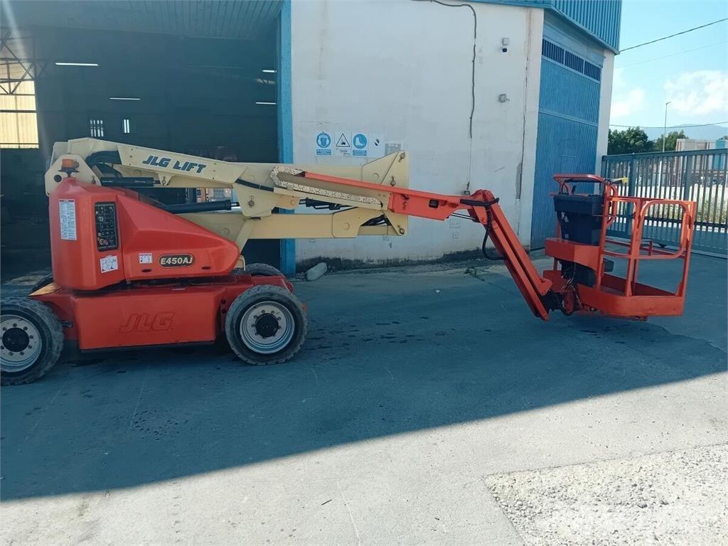 JLG E450AJ Nacelles articulées