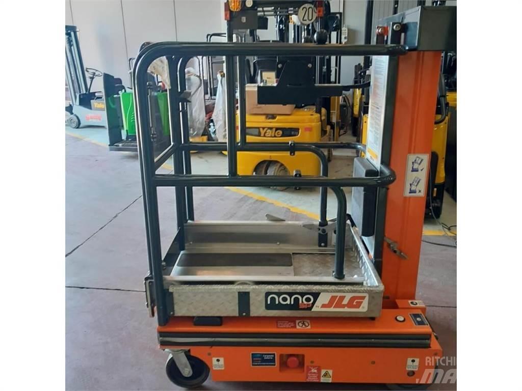 JLG NANO SP Mât vertical