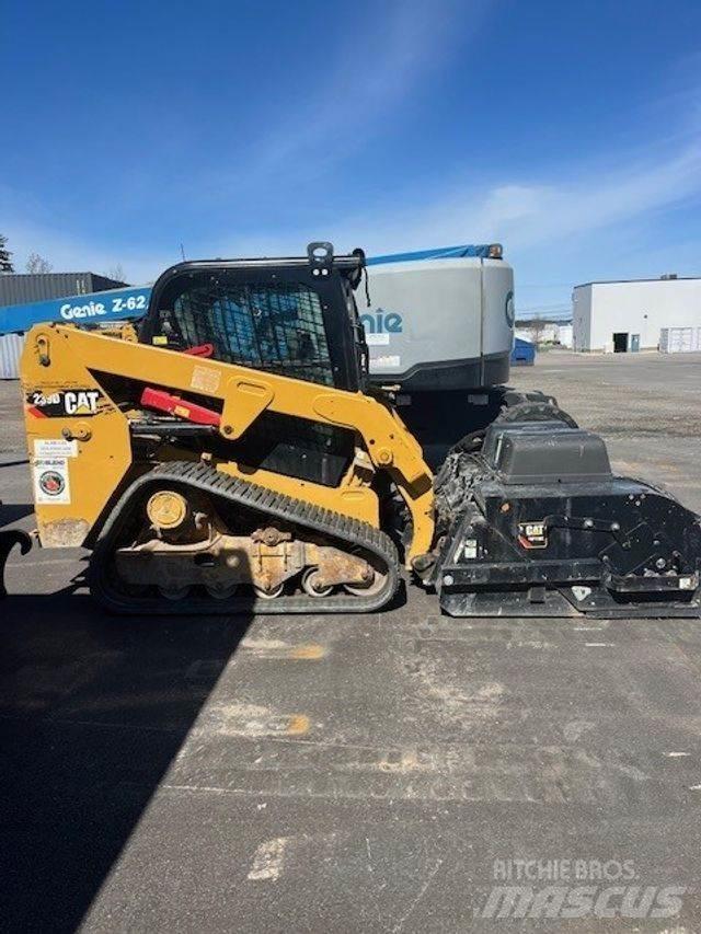 CAT 239D Tracteur routier