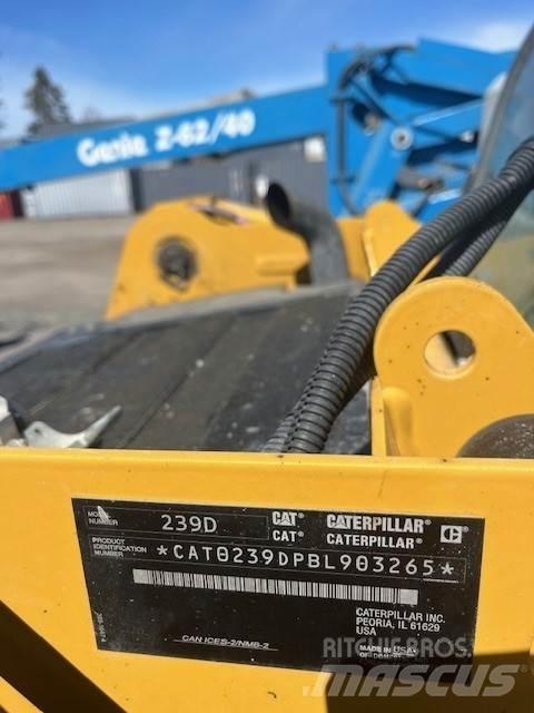 CAT 239D Tracteur routier